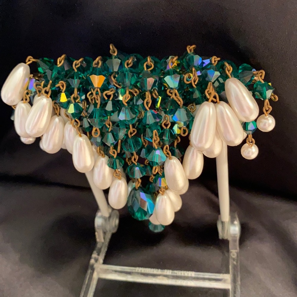 Fabulous AB crystals/faux pearls on chains/ brooch - Picture 1 of 9